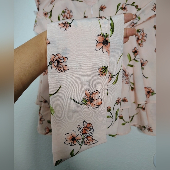 Forever 21 Layered-Hem Pink Flare Romper Flower Print Sz M Spaghetti Straps. - Picture 12 of 14